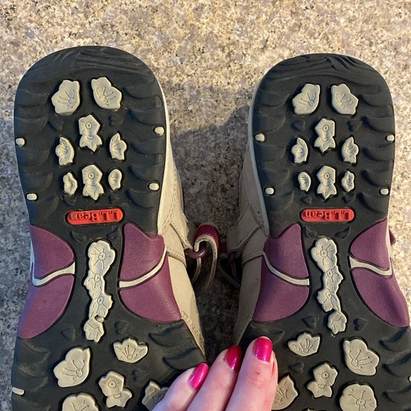 L.L. Bean Sandals or Sneakers? 7 Velcro Closure - Picture 8 of 17